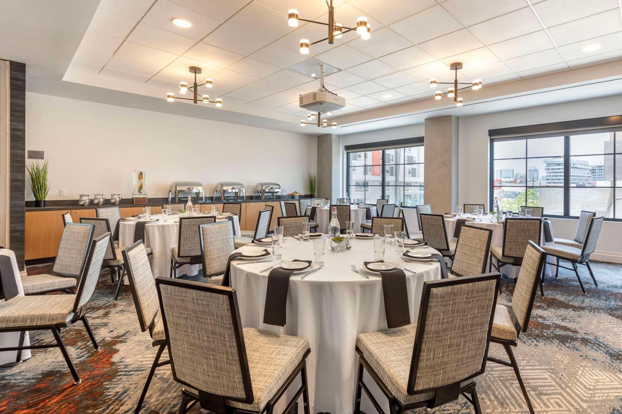 Cambria Hotel Denver Downtown Rino Экстерьер фото