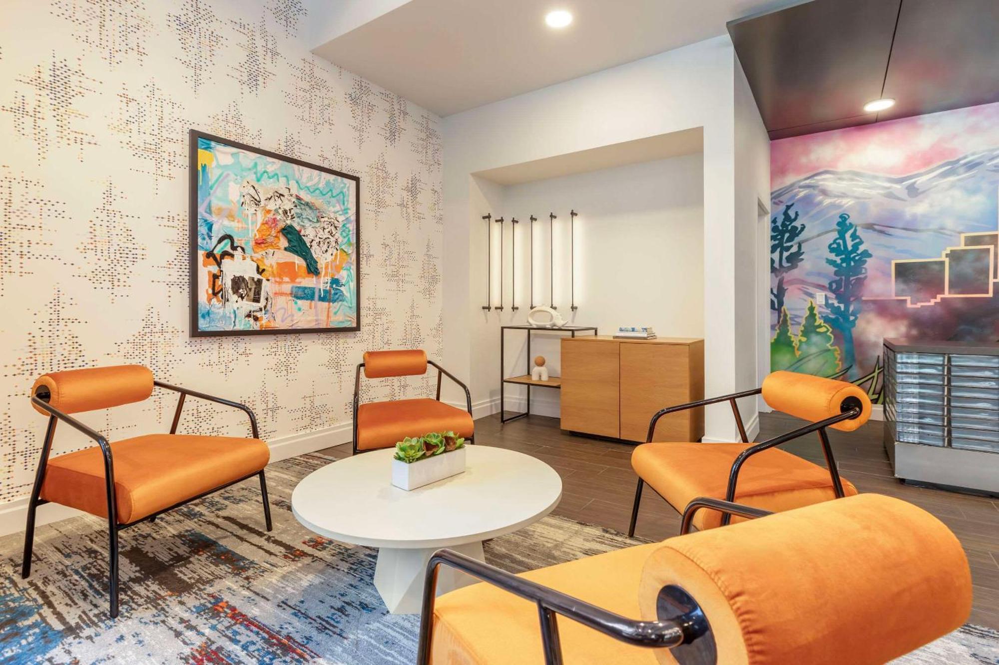 Cambria Hotel Denver Downtown Rino Экстерьер фото