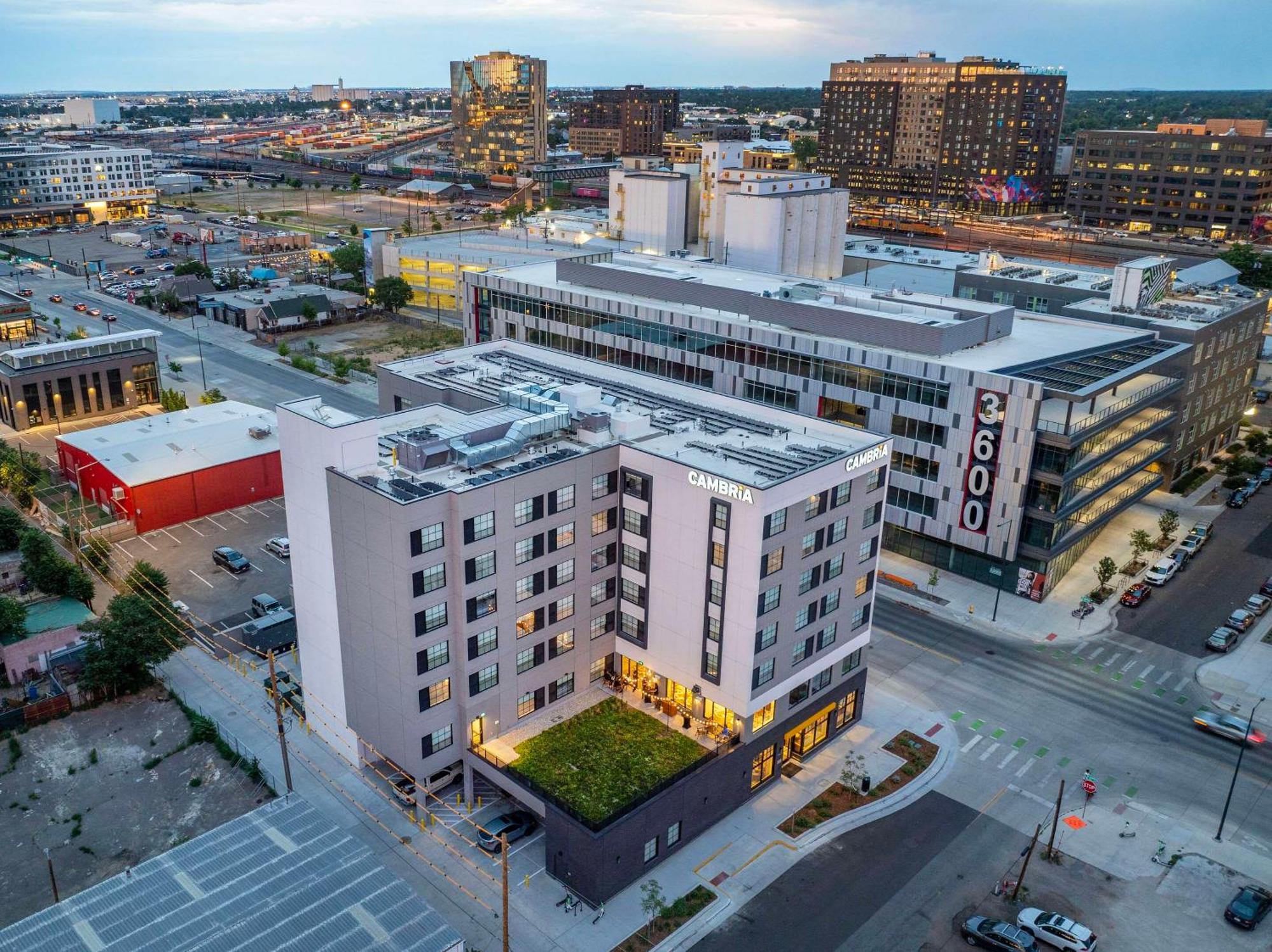 Cambria Hotel Denver Downtown Rino Экстерьер фото